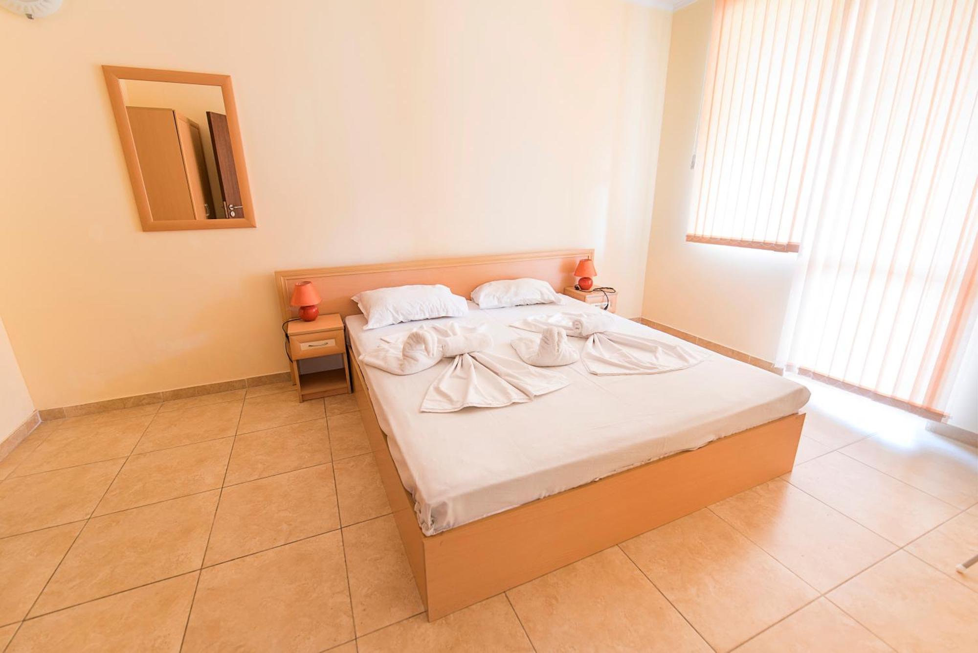 Apollon Apartments Nessebar Eksteriør billede