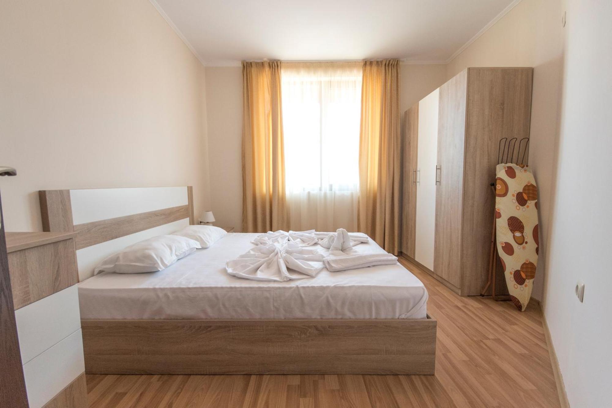 Apollon Apartments Nessebar Eksteriør billede