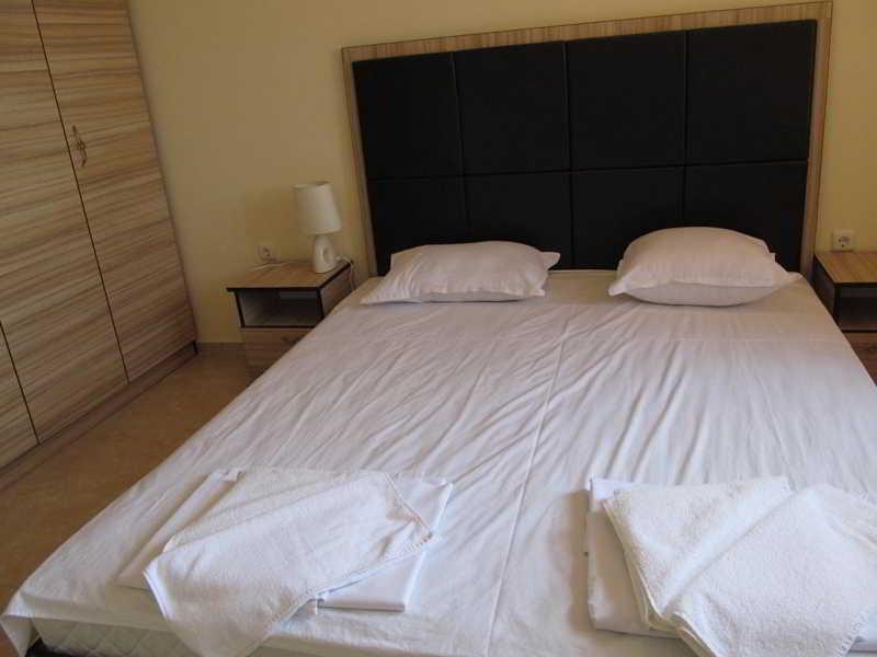 Apollon Apartments Nessebar Eksteriør billede
